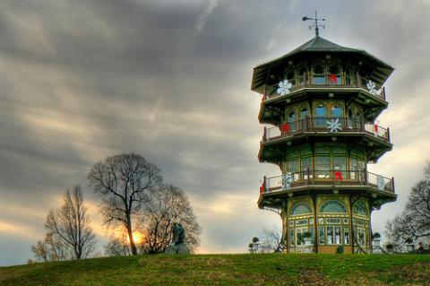 Patterson Park Pagoda. Credit: sneakerdog/flickr